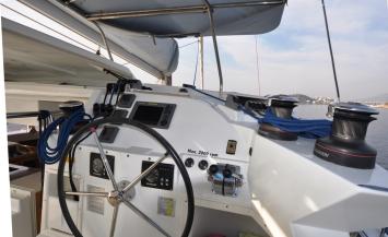 Yachtcharter Lagoon 421 4Cab Cockpit