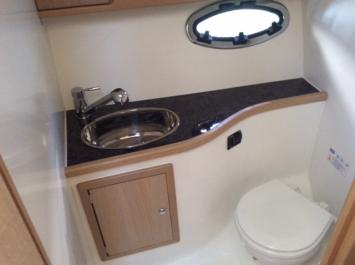 Yachtcharter mirakul 30 hard top 2cab wc