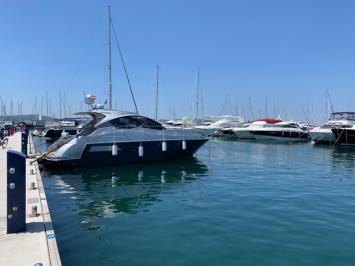 Yachtcharter Mirakul40HardTop 3