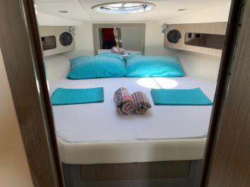 Yachtcharter Mirakul40HardTop 11