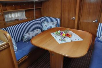 Yachtcharter Bavaria37Cruiser 15