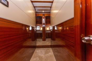 Yachtcharter GuletKadena 6cab interior