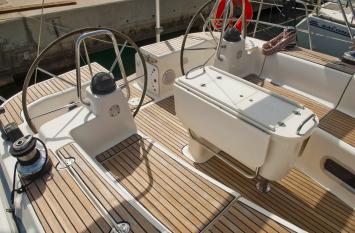 Yachtcharter Bavaria49 6