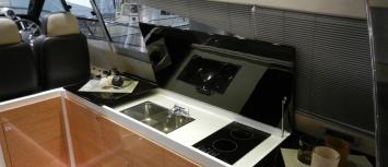 Yachtcharter elan power 48 3 cabins 2 wc galley