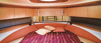 Yachtcharter elan power 48 3 cabins 2 wc double cabin
