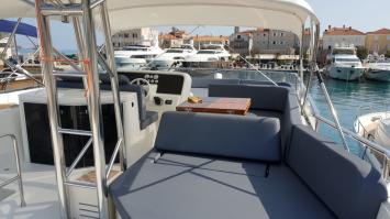 Yachtcharter CranchiT53 10