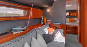 Yachtcharter Oceanis 60 4cab interior