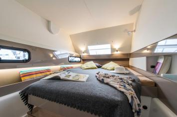 Yachtcharter Bali 4.0 4cab cabin