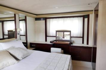 Yachtcharter princess V70 3cab bed