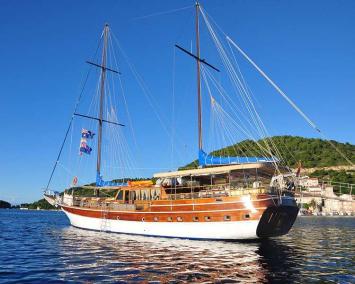 Yachtcharter Gulet linda 7cab back