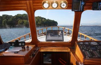 Yachtcharter GuletLuka 13