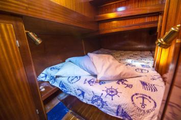 Yachtcharter GuletLuka 18