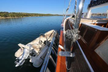 Yachtcharter GuletKadena 18