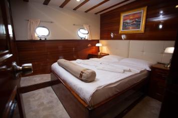 Yachtcharter GuletKadena 30