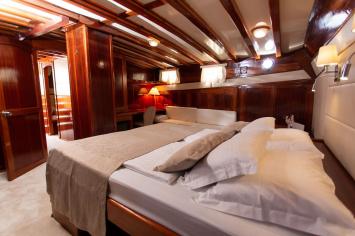 Yachtcharter GuletKadena 35