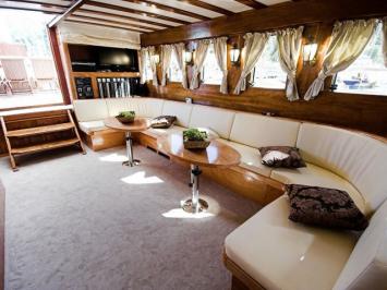 Yachtcharter GuletLibra 13