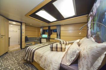 Yachtcharter Navilux 15