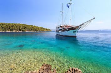 Yachtcharter Gulet cesarica 11cab top
