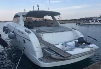 Yachtcharter Rizzardi CR 50 Top Line 3cab back