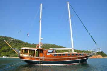 Yachtcharter GuletVilaVrgade 19