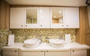 Yachtcharter Gulet Motoryacht 4cab bathroom