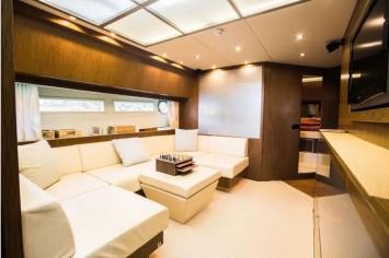 Yachtcharter 68 Ego 3cab salon