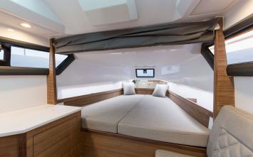 Yachtcharter Axopar 37 T top cabin 1cab