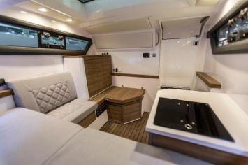 Yachtcharter Axopar37T top 4