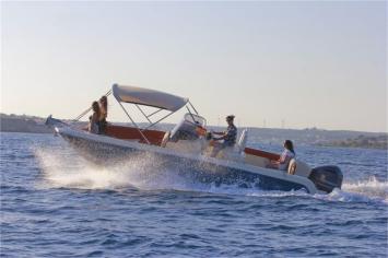 Yachtcharter 240 FX side