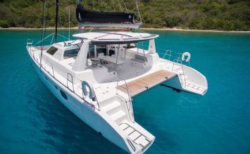 Yachtcharter Voyage 480 OL 3cab back