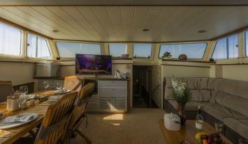 Yachtcharter Arina 5cab salon