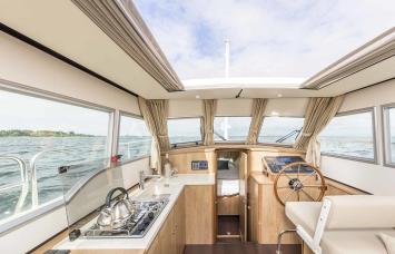 Yachtcharter Linssen Grand Sturdy 30 1cab inner