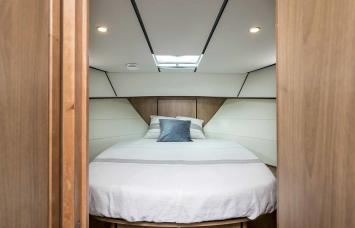 Yachtcharter Linssen Grand Sturdy 30 1cab cabin