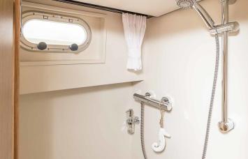 Yachtcharter Linssen Grand Sturdy 30 1cab wc