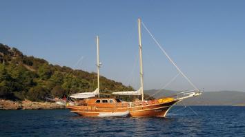 Yachtcharter Neptun 4cab top