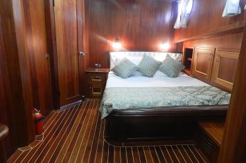 Yachtcharter Smyrna 4cab cabin