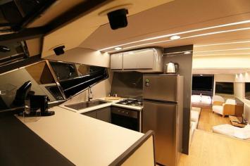 Yachtcharter Maiora Renaissance 66 5cab pantry