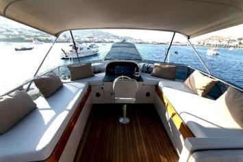 Yachtcharter Maiora Renaissance 66 5cab cockpit