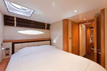 Yachtcharter Galathea 65 5cab cabin