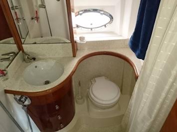 Yachtcharter Astonda 43 GLX FLY 2cab wc