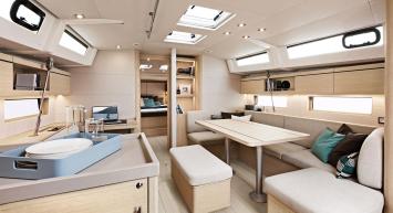 Yachtcharter 0ceanis 46.1 4cab salon