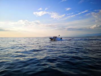 Yachtcharter Prince 570 open side