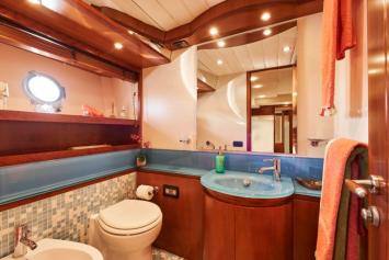 Yachtcharter Oceans 5 3cab wc