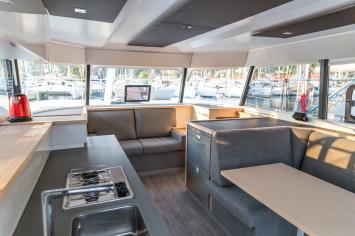 Yachtcharter My 37 3cab pantry