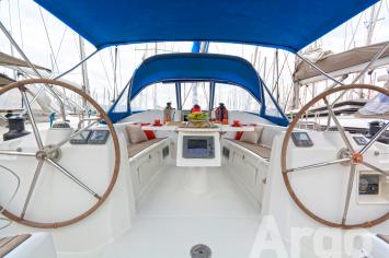 Yachtcharter Cyclades43 18