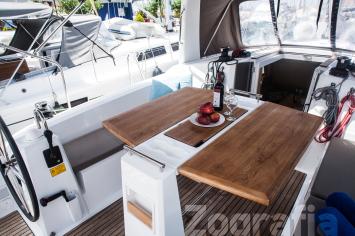 Yachtcharter Oceanis38 10