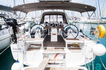 Yachtcharter Oceanis38 12