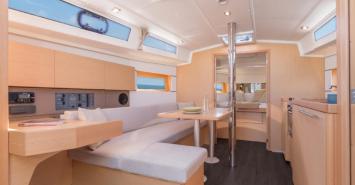 Yachtcharter Oceanis38 4