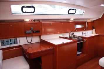 Yachtcharter Oceanis 40 3cab Pantry