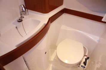 Yachtcharter Oceanis 40 3cab wc